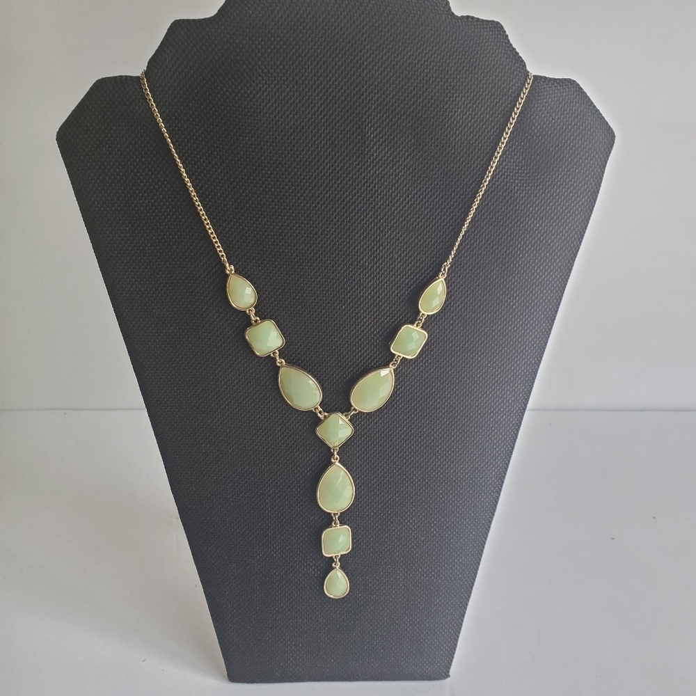 V Necklace